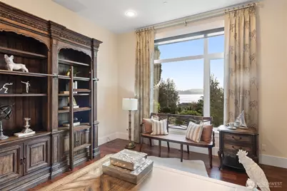 9426 Lake Washington Boulevard NE, Bellevue, WA 98004 - Photo 14