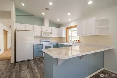 116 E Raymond Avenue, Chelan, WA 98816 - Photo 12