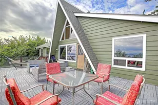 979 Cavalero Rd, Camano Island, WA 98282 - Photo 8