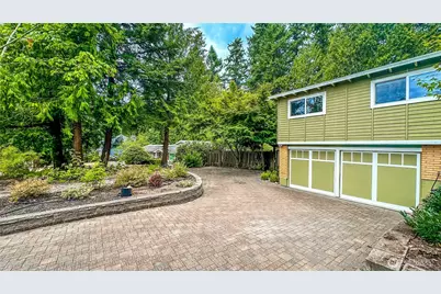 2830 216th Avenue SE, Sammamish, WA 98075 - Photo 2