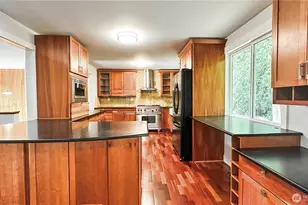 2830 216th Ave SE, Sammamish, WA 98075 - Photo 8