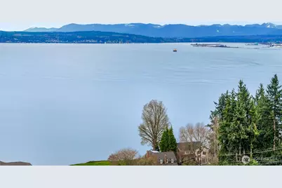 2126 W Mukilteo Boulevard, Everett, WA 98203 - Photo 4