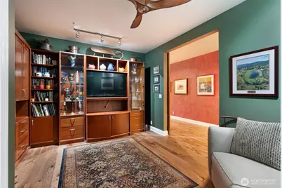 526 1st Avenue S #511, Seattle, WA 98104 - Photo 18