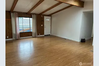 13101 64th Avenue S, Seattle, WA 98178 - Photo 8