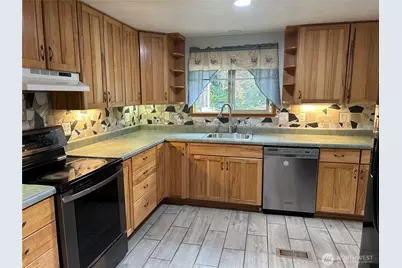 13101 64th Avenue S, Seattle, WA 98178 - Photo 12