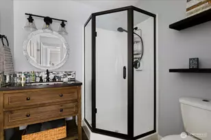 651 SE Bayshore Dr, Oak Harbor, WA 98277 - Photo 28