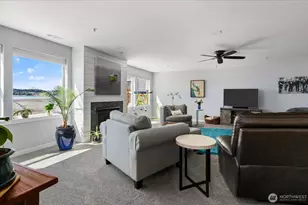 651 SE Bayshore Dr, Oak Harbor, WA 98277 - Photo 16