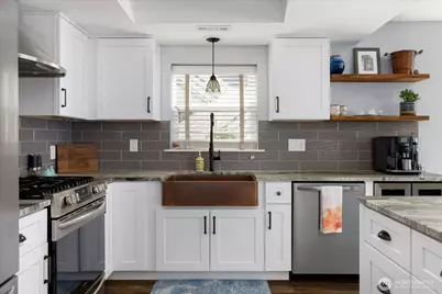651 SE Bayshore Drive #E101, Oak Harbor, WA 98277 - Photo 14