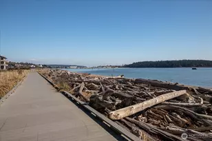 651 SE Bayshore Dr, Oak Harbor, WA 98277 - Photo 36