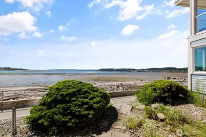 651 SE Bayshore Drive #E101, Oak Harbor, WA 98277 - Photo 4