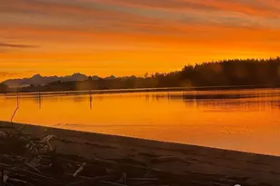 651 SE Bayshore Dr, Oak Harbor, WA 98277 - Photo 38