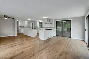 314 Snohomish Dr, La Conner, WA 98257 - Photo 2