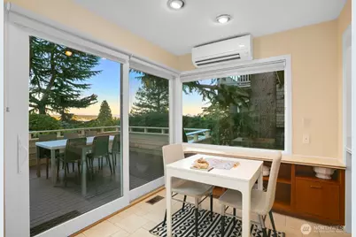 6845 52nd Avenue NE, Seattle, WA 98115 - Photo 12