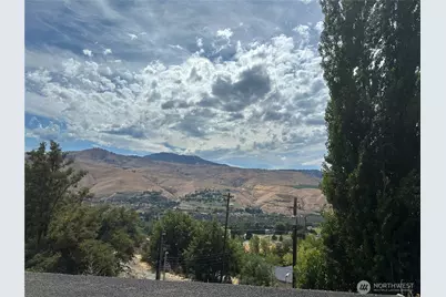 3825 Sunridge Ln, Wenatchee, WA 98801 - Photo 6