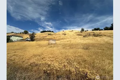 3825 Sunridge Ln, Wenatchee, WA 98801 - Photo 1