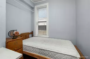 905 NE 43rd St, Seattle, WA 98105 - Photo 18