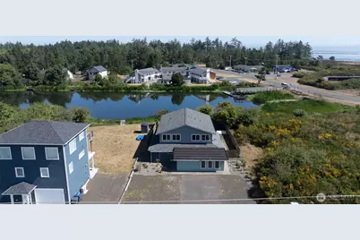 1042 Point Brown Avenue SE #A & B, Ocean Shores, WA 98569 - Photo 2