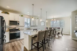 678 7th St NE, Auburn, WA 98002 - Photo 6