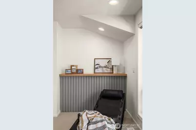 11216 E Riverside Drive, Bothell, WA 98011 - Photo 16