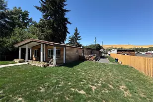 304 W Clay St, Dayton, WA 99328 - Photo 1