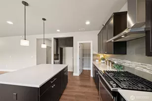 2525 20th Ave SW, Puyallup, WA 98371 - Photo 8