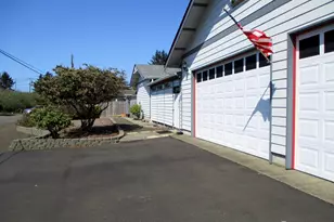 448 Octopus Ave NE, Ocean Shores, WA 98569 - Photo 8