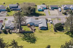 448 Octopus Ave NE, Ocean Shores, WA 98569 - Photo 6