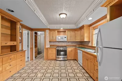 1108 18th Street, Anacortes, WA 98221 - Photo 8