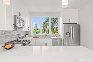 12225 Roseberg Ave S, Seattle, WA 98168 - Photo 6