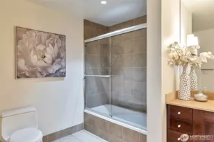 650 Bellevue Way NE, Bellevue, WA 98004 - Photo 16