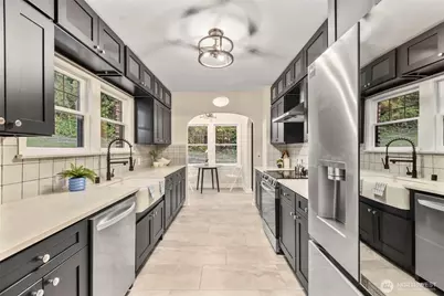 221 S Woodland, Puyallup, WA 98371 - Photo 6