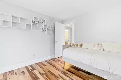 2500 171st Avenue SE, Bellevue, WA 98008 - Photo 20