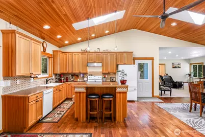 19379 Morton Road, Burlington, WA 98233 - Photo 14