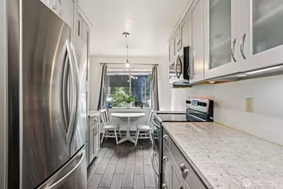 280 NW Newport Way #B14, Issaquah, WA 98027 - Photo 16