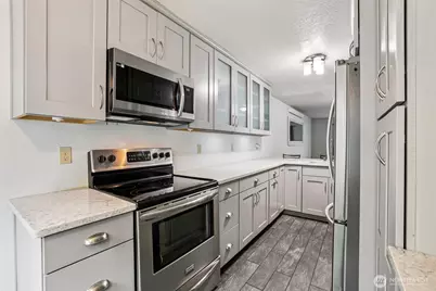 280 NW Newport Way #B14, Issaquah, WA 98027 - Photo 14