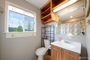 13010 Hwy 12 SW, Rochester, WA 98579 - Photo 14