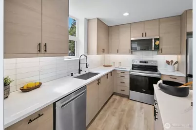 2923 39th Avenue SW, Seattle, WA 98116 - Photo 10