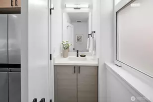 2923 39th Ave SW, Seattle, WA 98116 - Photo 14