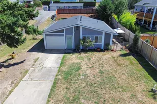 715 Stevens St, Steilacoom, WA 98388 - Photo 32