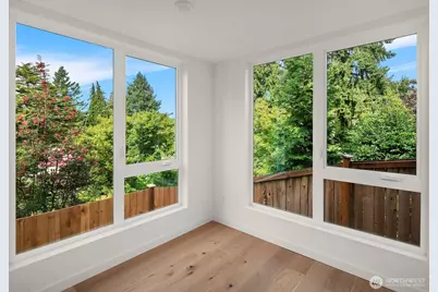 2028 NE 123rd Street, Seattle, WA 98125 - Photo 4