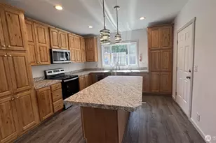 4205 Auburn Way S, Auburn, WA 98002 - Photo 4