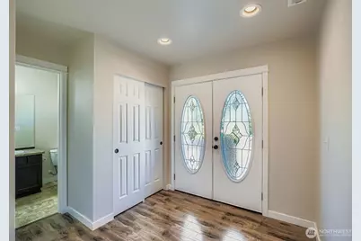 1150 E 41st St, Tacoma, WA 98404 - Photo 2