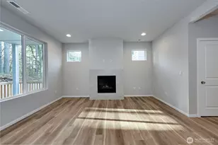 216 NE Shadowhawk Ln, Bremerton, WA 98311 - Photo 10