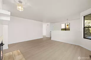 917 N 100th St, Seattle, WA 98133 - Photo 10