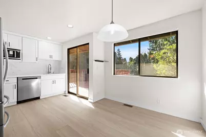 917 N 100th Street, Seattle, WA 98133 - Photo 12