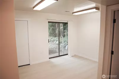 917 N 100th Street, Seattle, WA 98133 - Photo 18