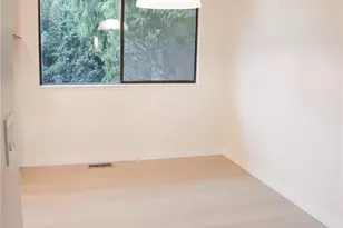 917 N 100th St, Seattle, WA 98133 - Photo 10