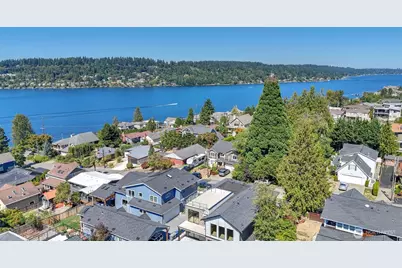 1015 N 35th Street, Renton, WA 98056 - Photo 2