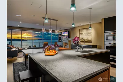 99 Union Street #1102, Seattle, WA 98101 - Photo 2