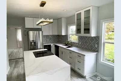 24507 Meridian Avenue E, Graham, WA 98338 - Photo 8